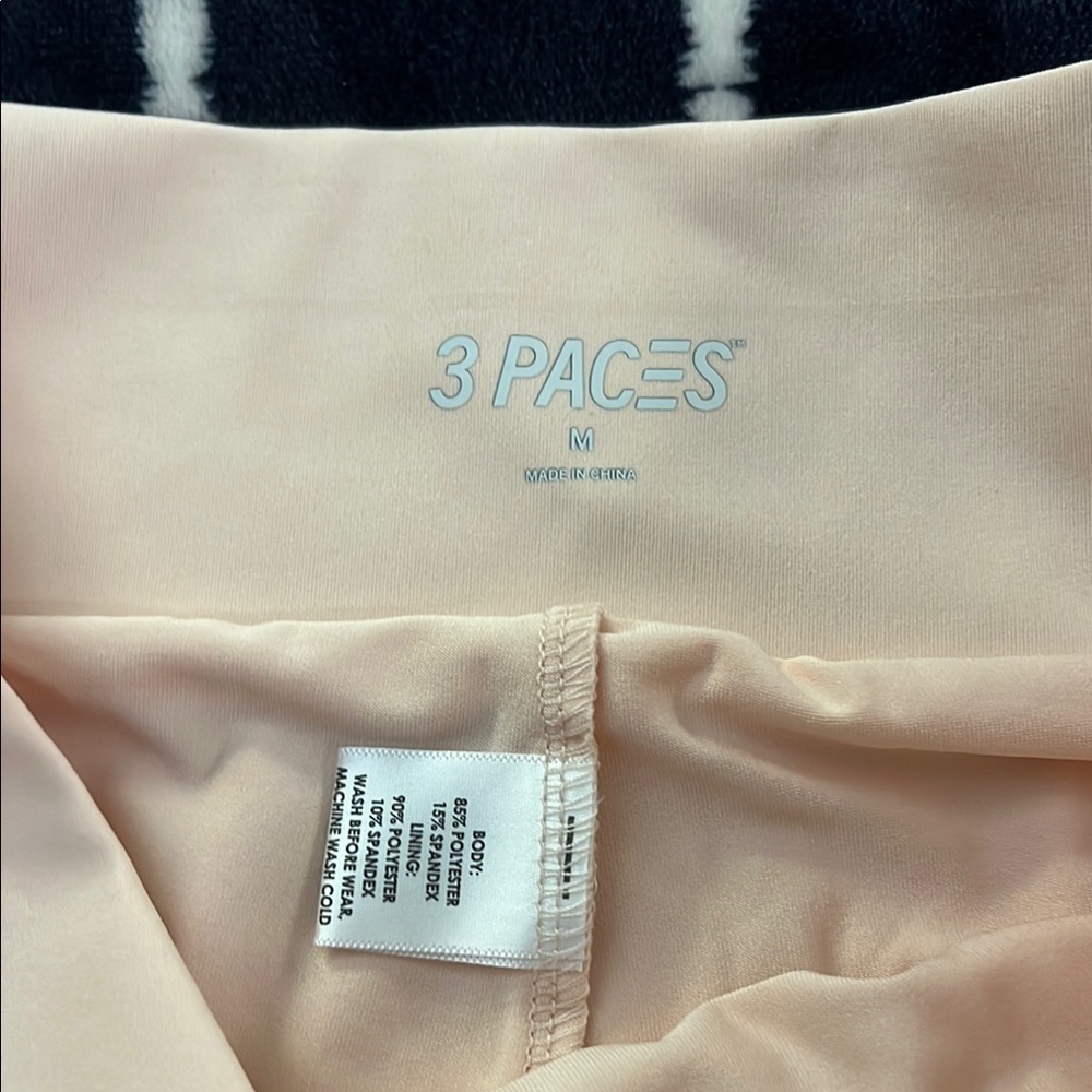 NWT Skort 3 Paces Medium - Picture 4 of 9